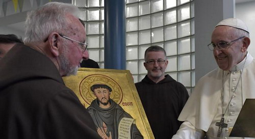 Un dono papale: l'icona di san Francesco, opera del Maestro Giuseppe Tedeschi, socio onorario di Tota Pulchra